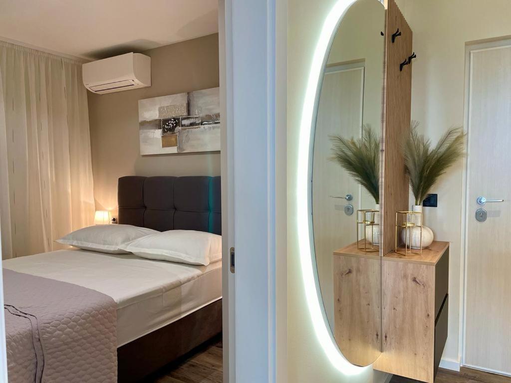 Apartment Linda With Panoramic Sea View ماكارسكا المظهر الخارجي الصورة